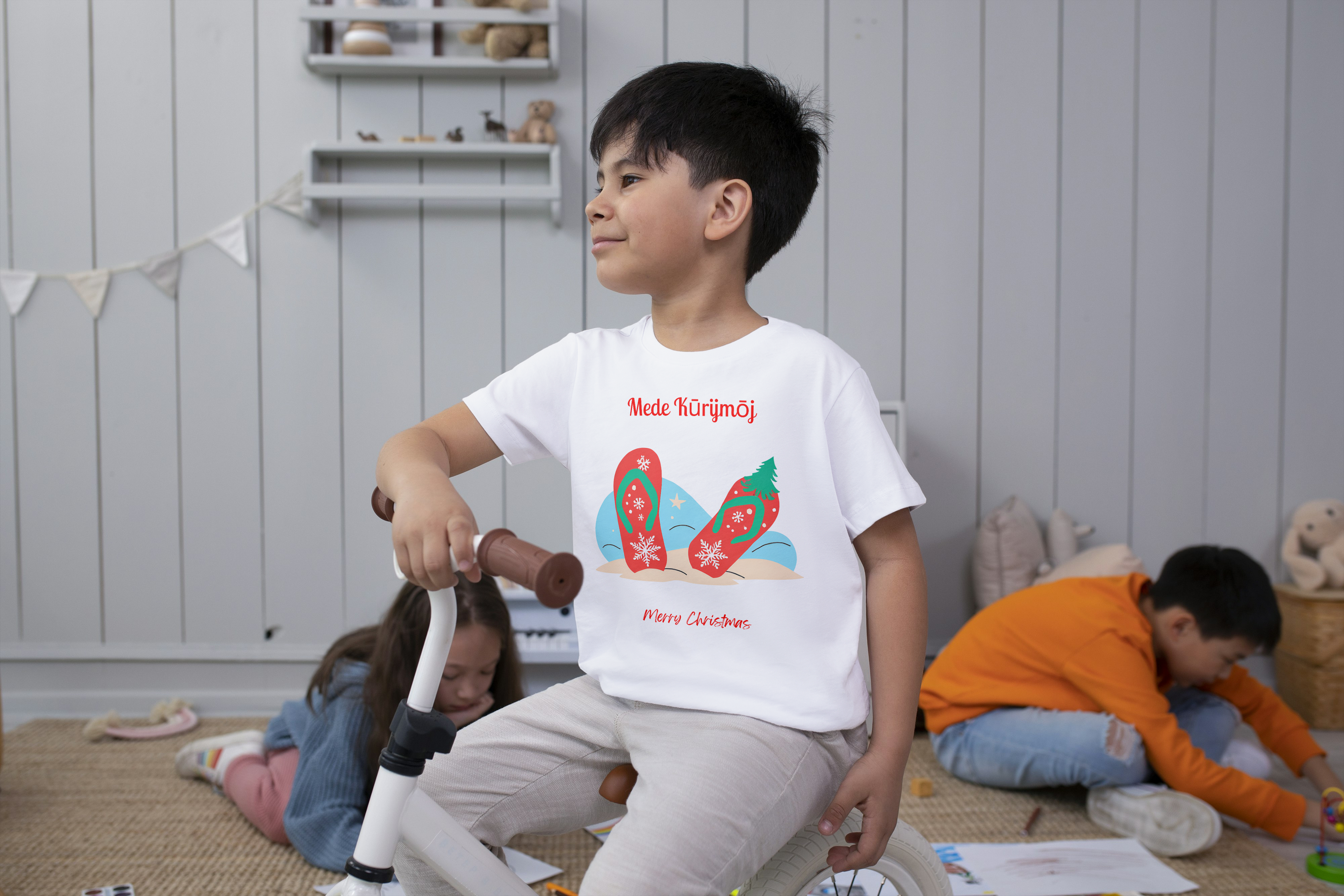 Unisex Kids Tee - Christmas Slippahs