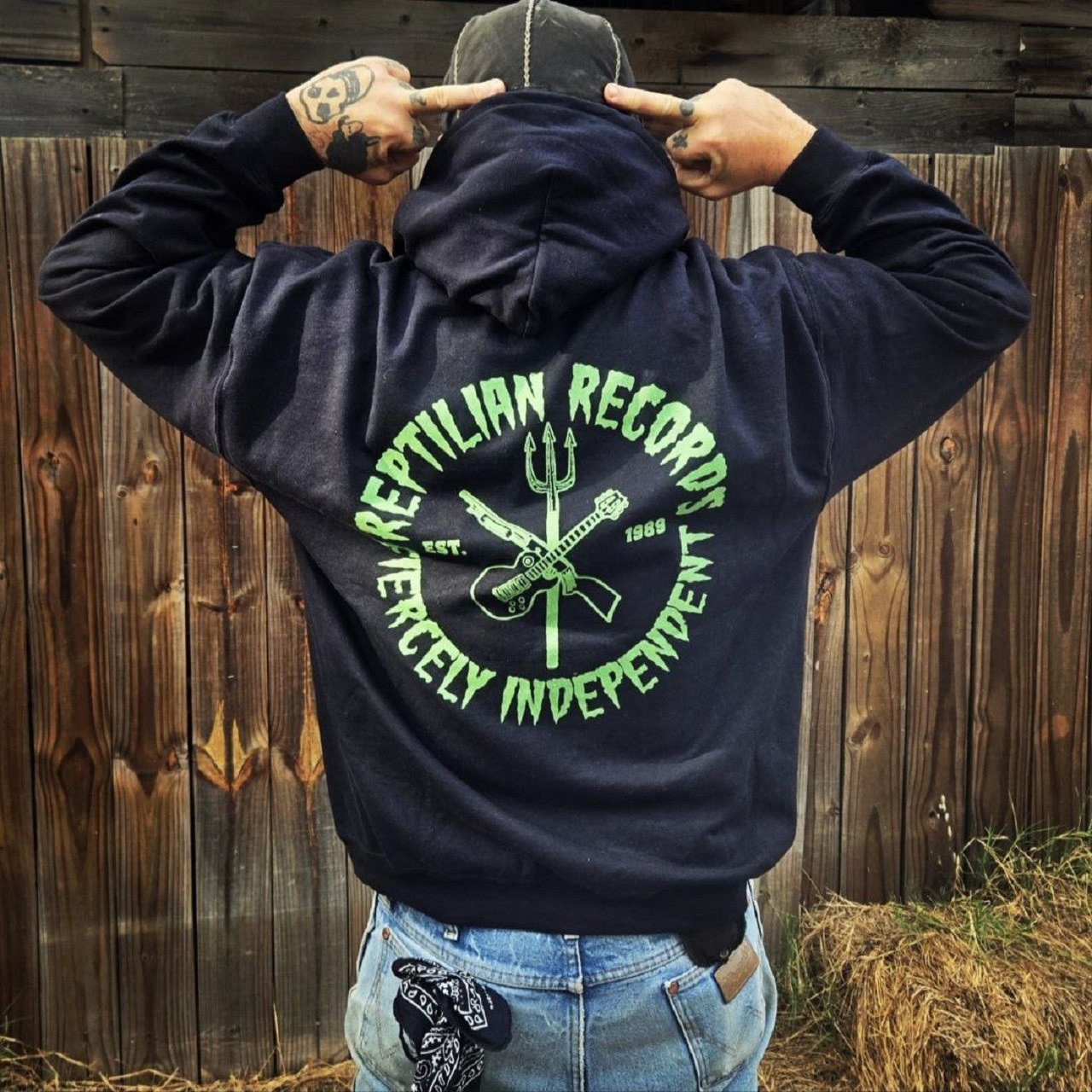 LIZARD PUNK Unisex Heavy Blend Hooded Sweatshirt product thumbnail image LIZARD PUNK Unisex Heavy Blend Hooded Sweatshirt product thumbnail image