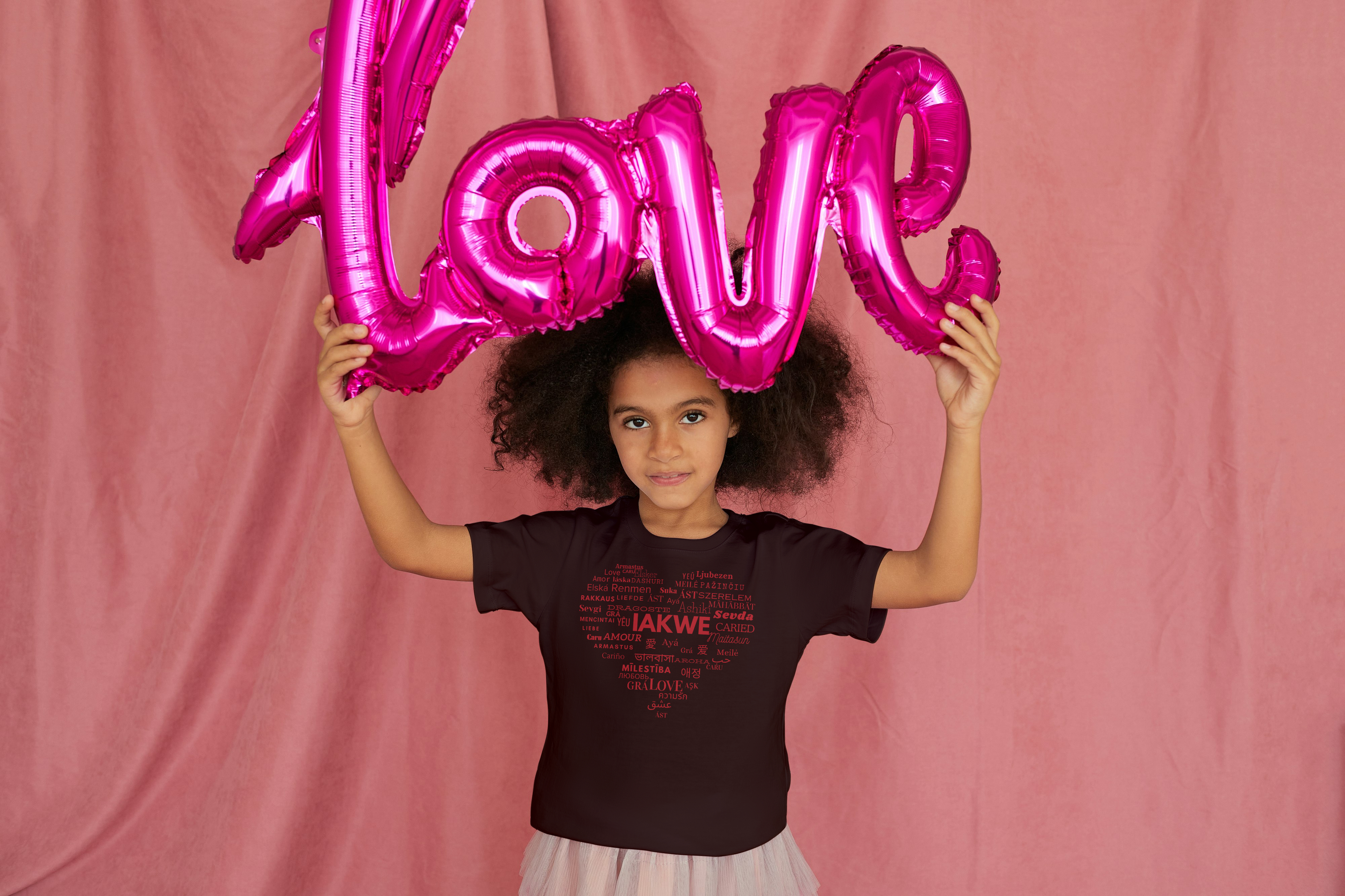 unisex Kids iakwe love  t-shirt 