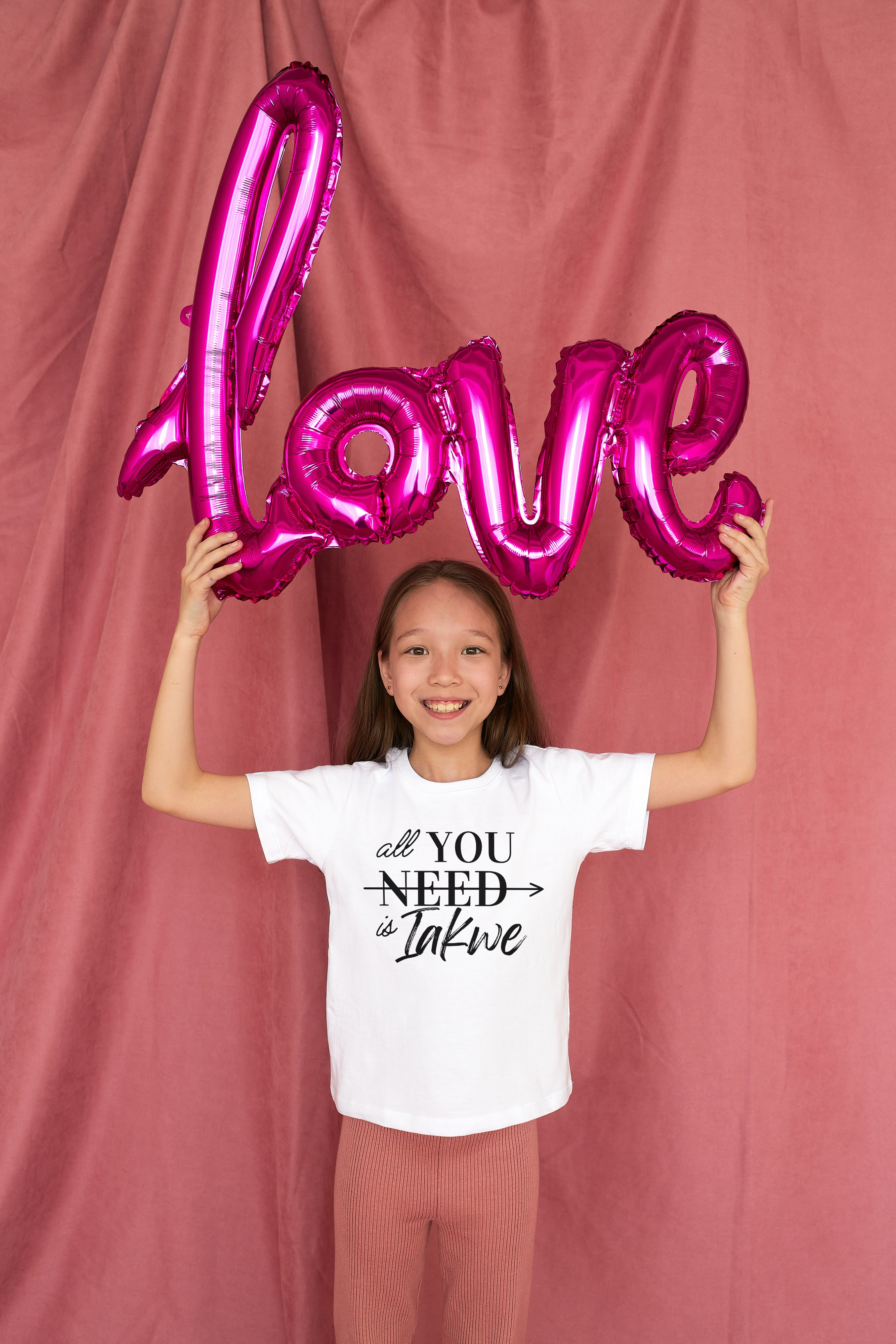 Unisex kids All You Need is Iakwe love t-shirt Unisex kids All You Need is Iakwe love t-shirt