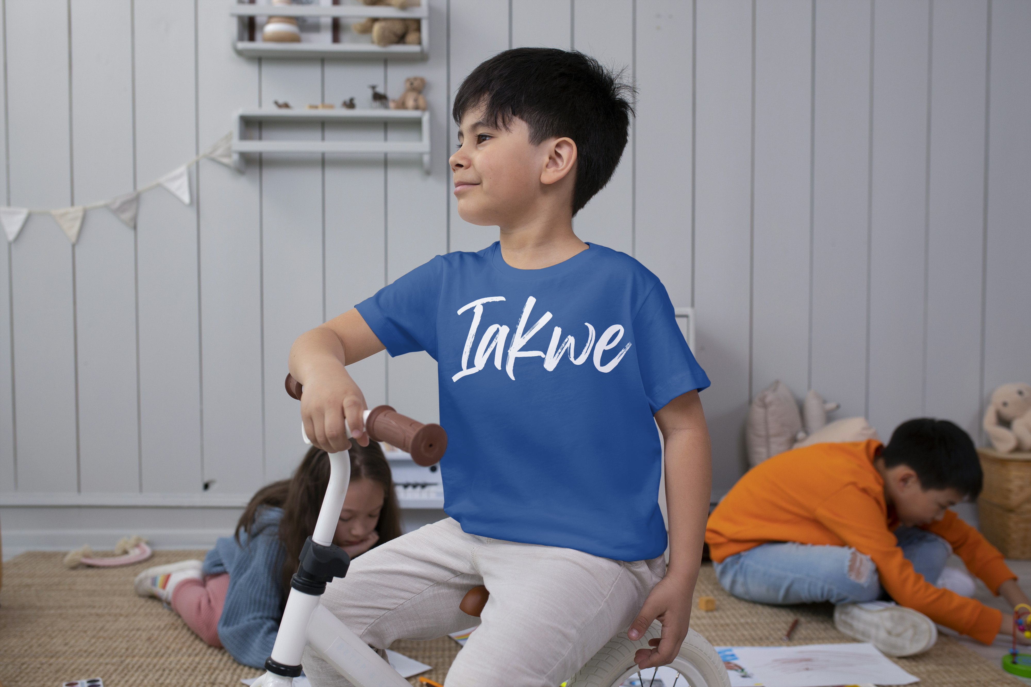 Unisex kids Iakwe love t-shirt Unisex kids Iakwe love t-shirt