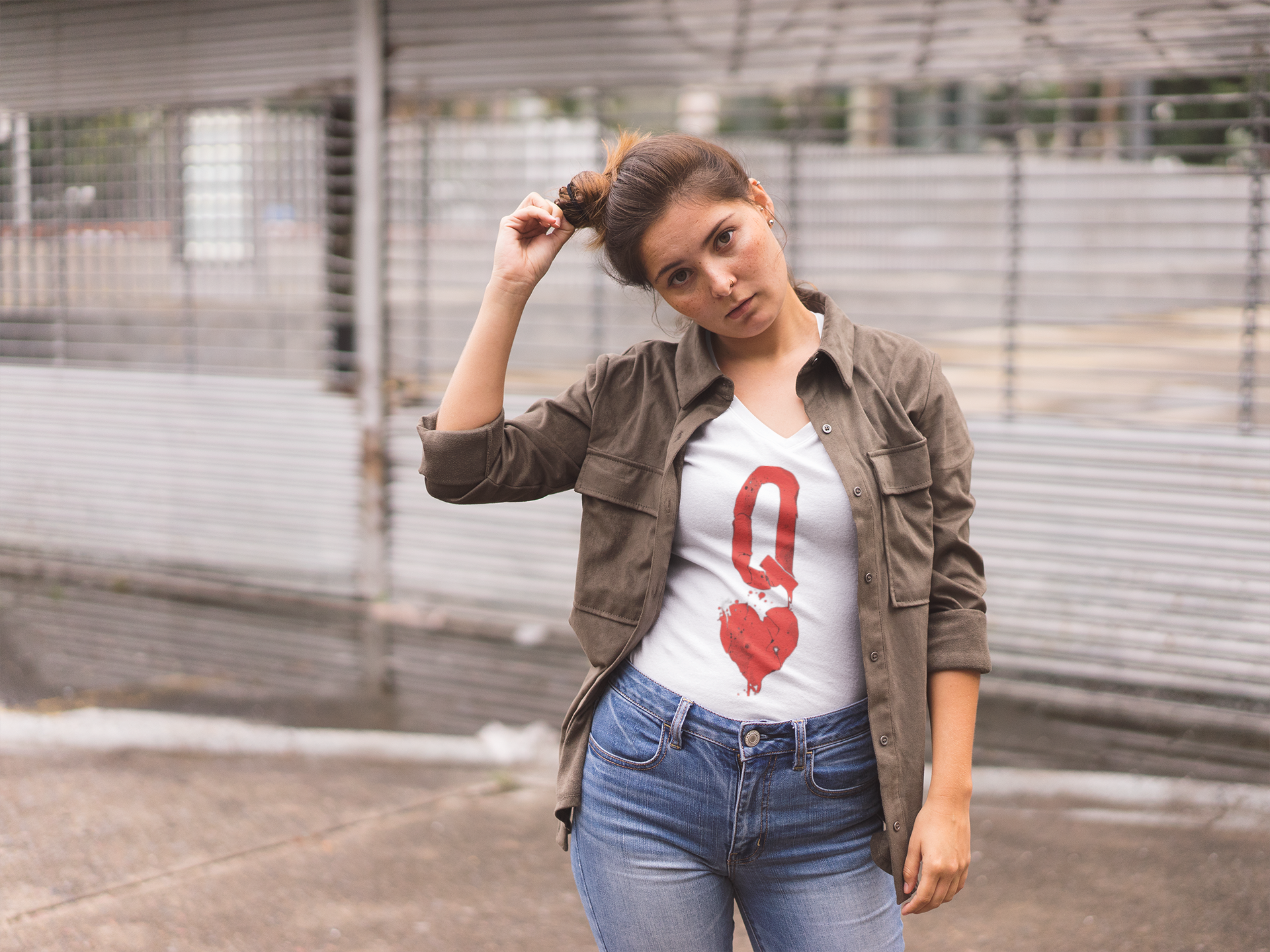 T-Shirt - Queen of Hearts Graphic Tee