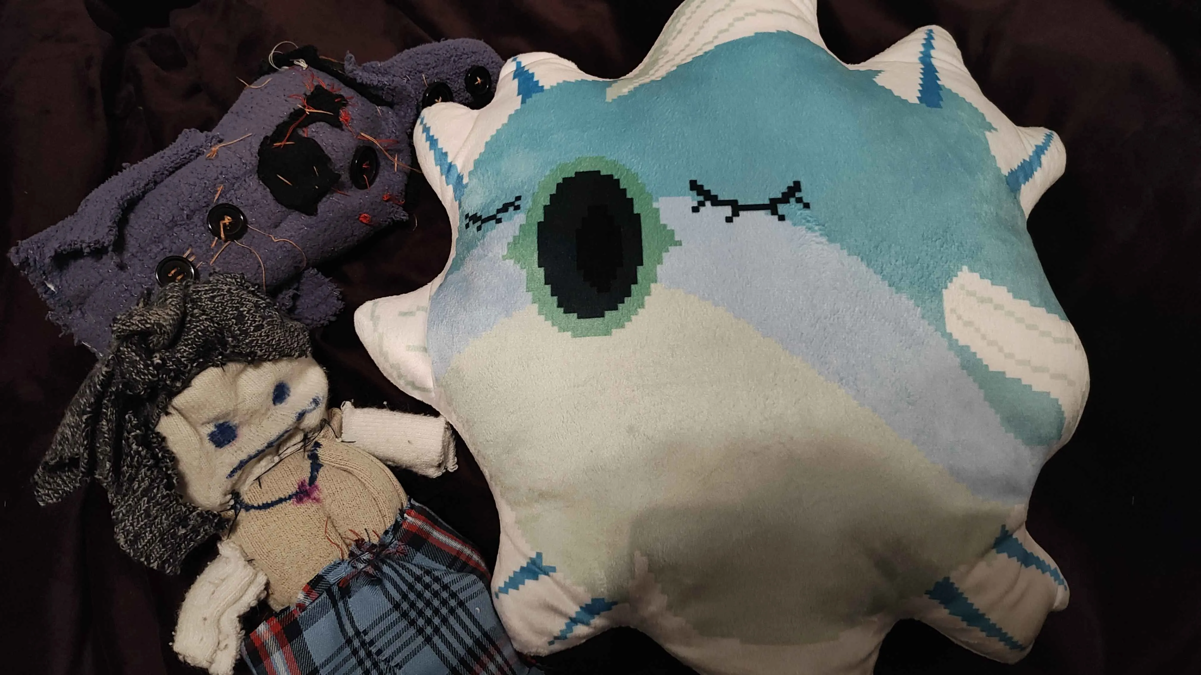 Friendly Airfish / Pillow Plush product thumbnail image Friendly Airfish / Pillow Plush product thumbnail image