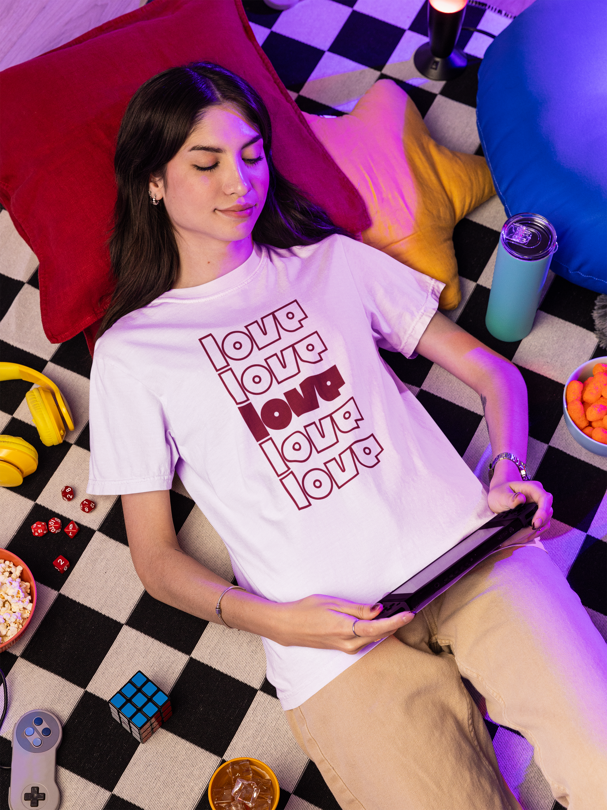 Love - Unisex Garment-Dyed T-shirt