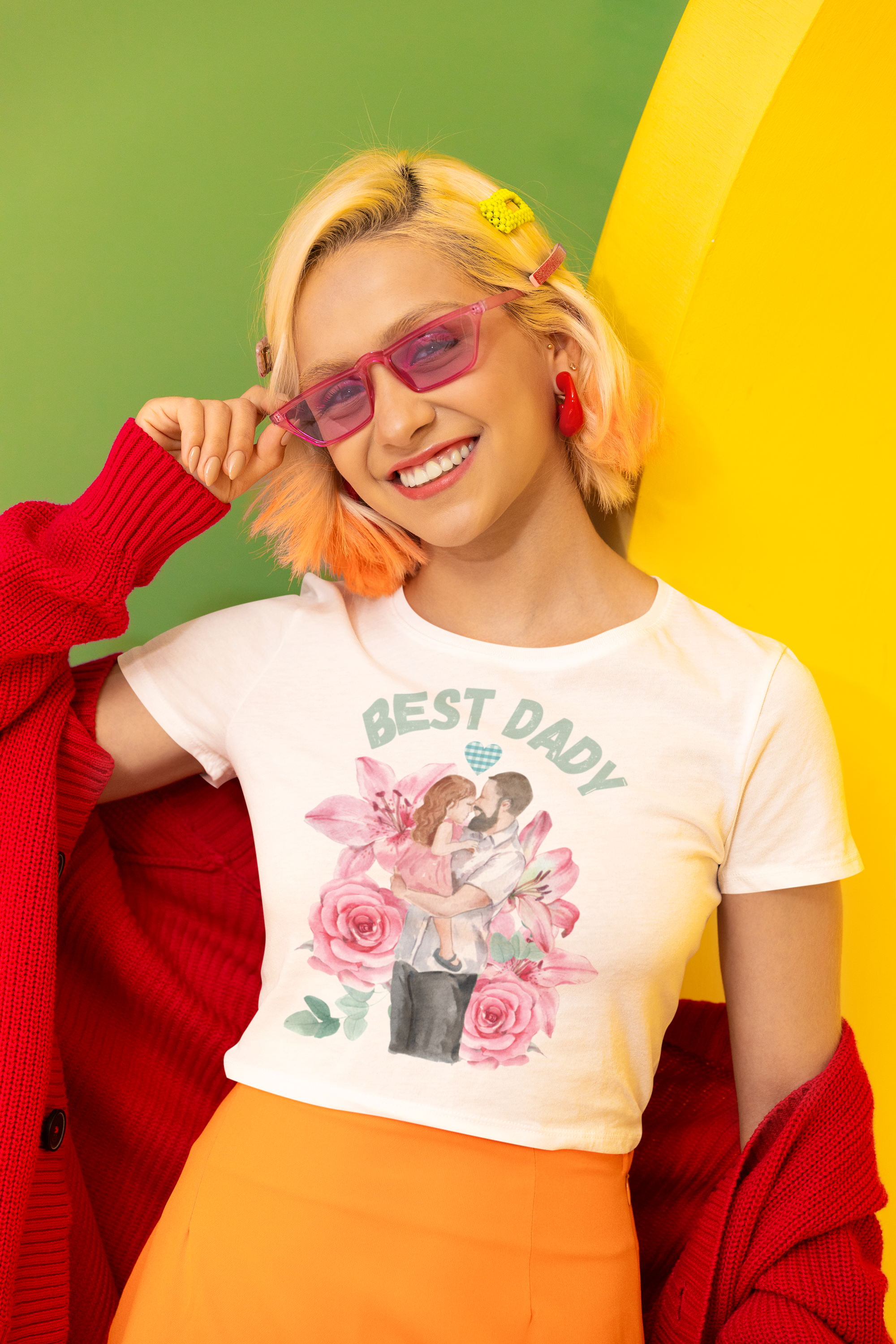 Retro flowers Best Daddy Floral T-shirt, Unisex Gift for Father’s Day, Dad Birthday Shirt, Casual Everyday Wear, Gift for New Dads product thumbnail image