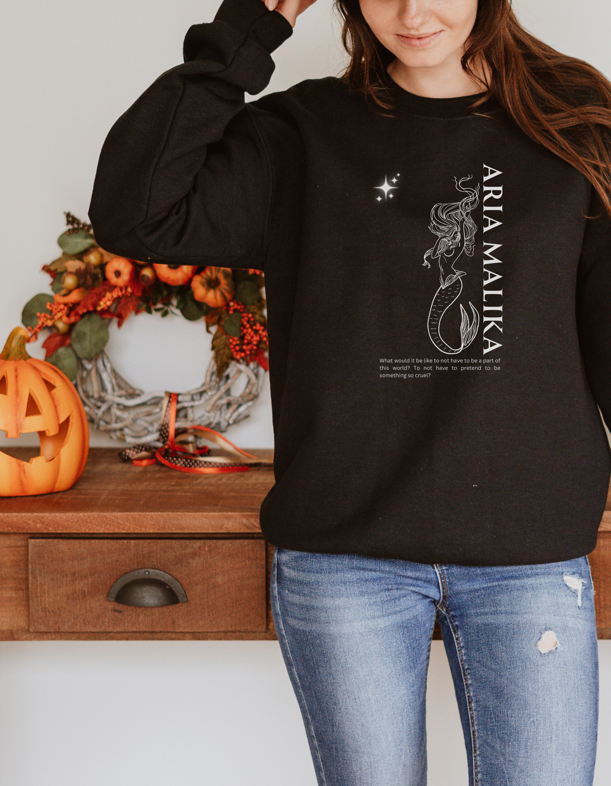 Aria Malika Crewneck, Crowns of Stars and Tides