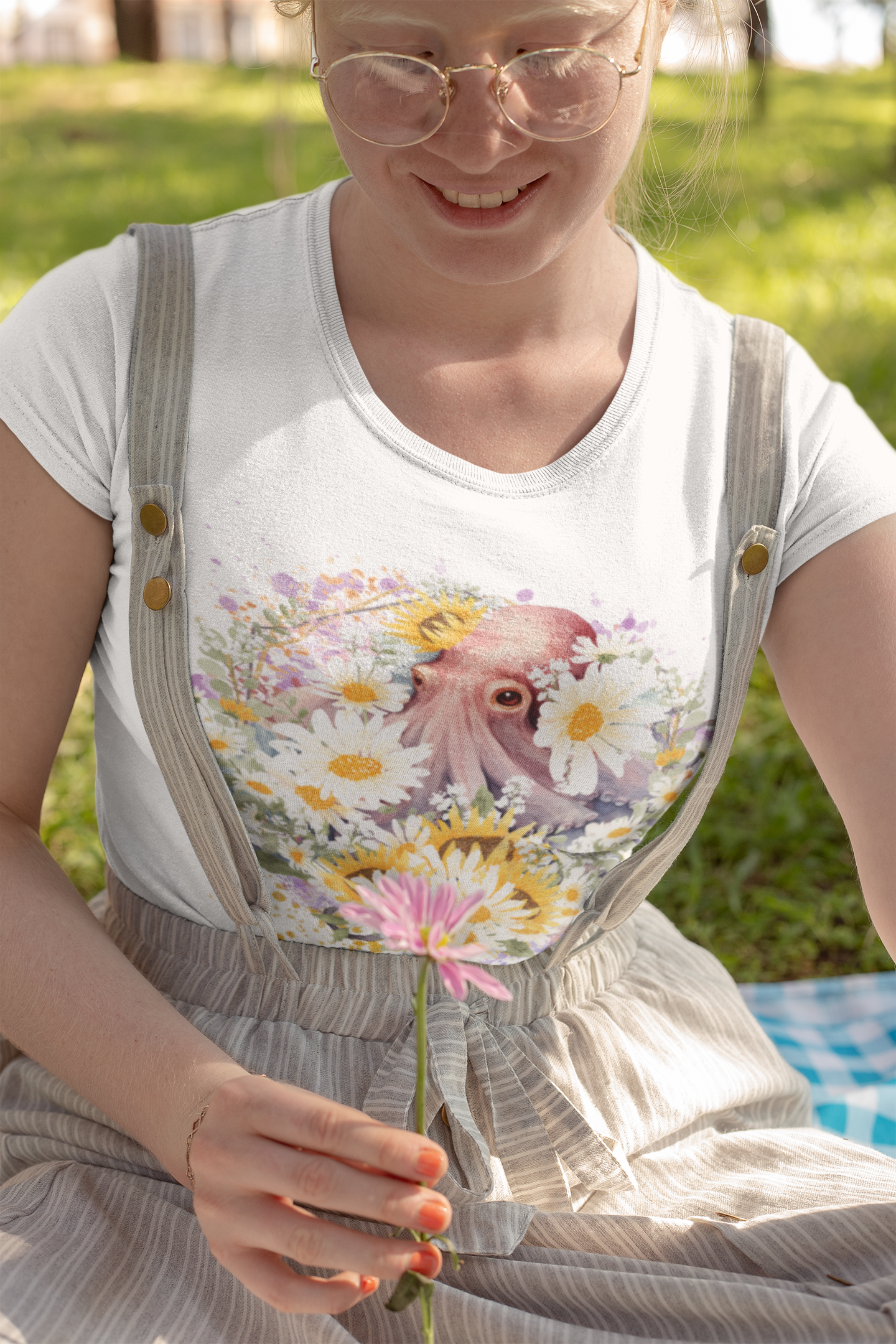 Octaisy Floral T-Shirt Octaisy Floral T-Shirt