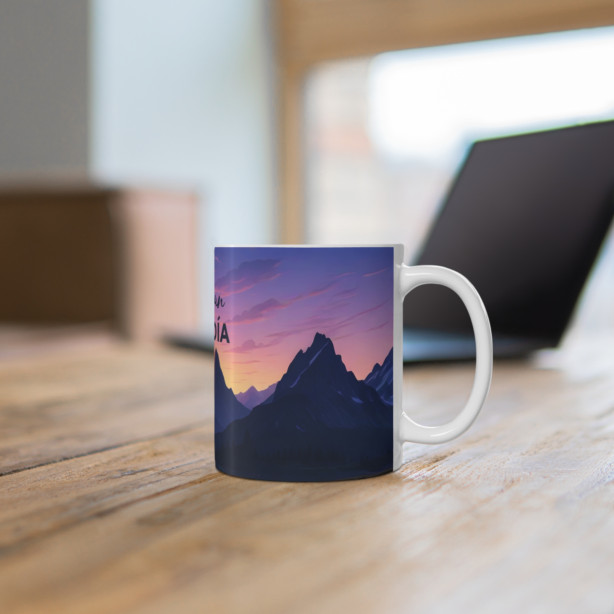 Taza “Hoy es un buen día” – Amanecer en las montañas, ideal para empezar con energía (11oz/15oz) product thumbnail image
