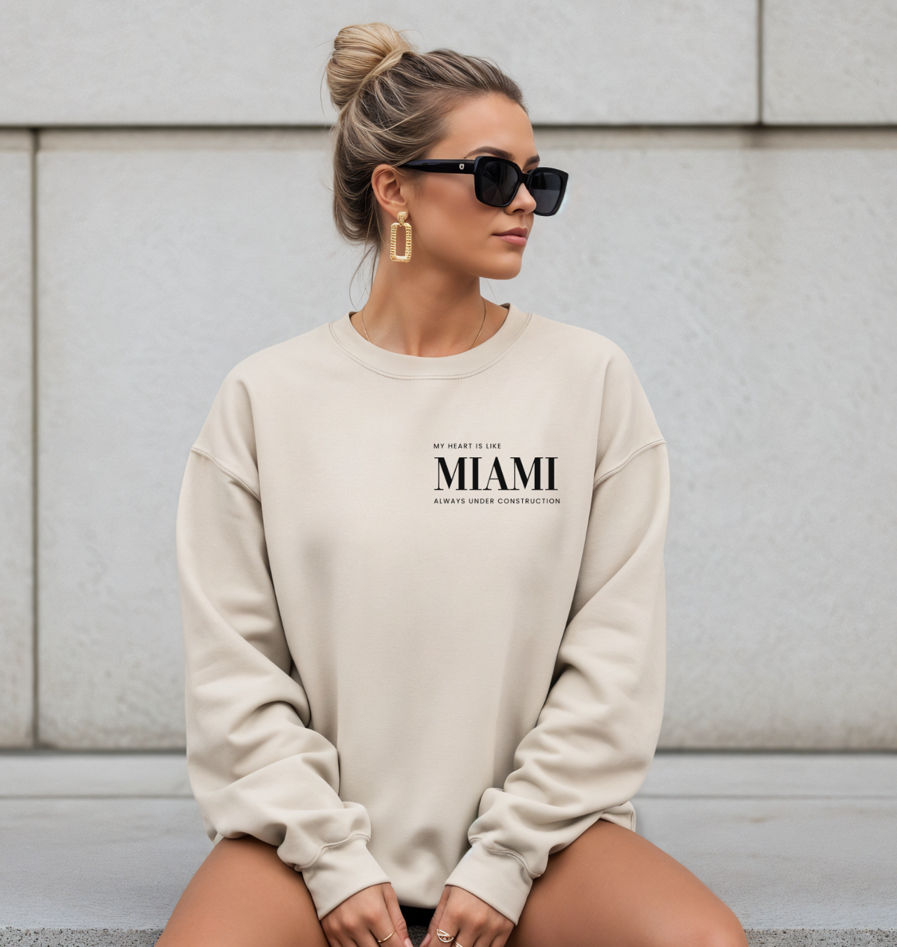 Miami Sand Sweatshirt – Minimalist Crewneck, Unisex Oversized Streetwear, Inspirational Graphic Pullover Miami Sand Sweatshirt – Minimalist Crewneck, Unisex Oversized Streetwear, Inspirational Graphic Pullover