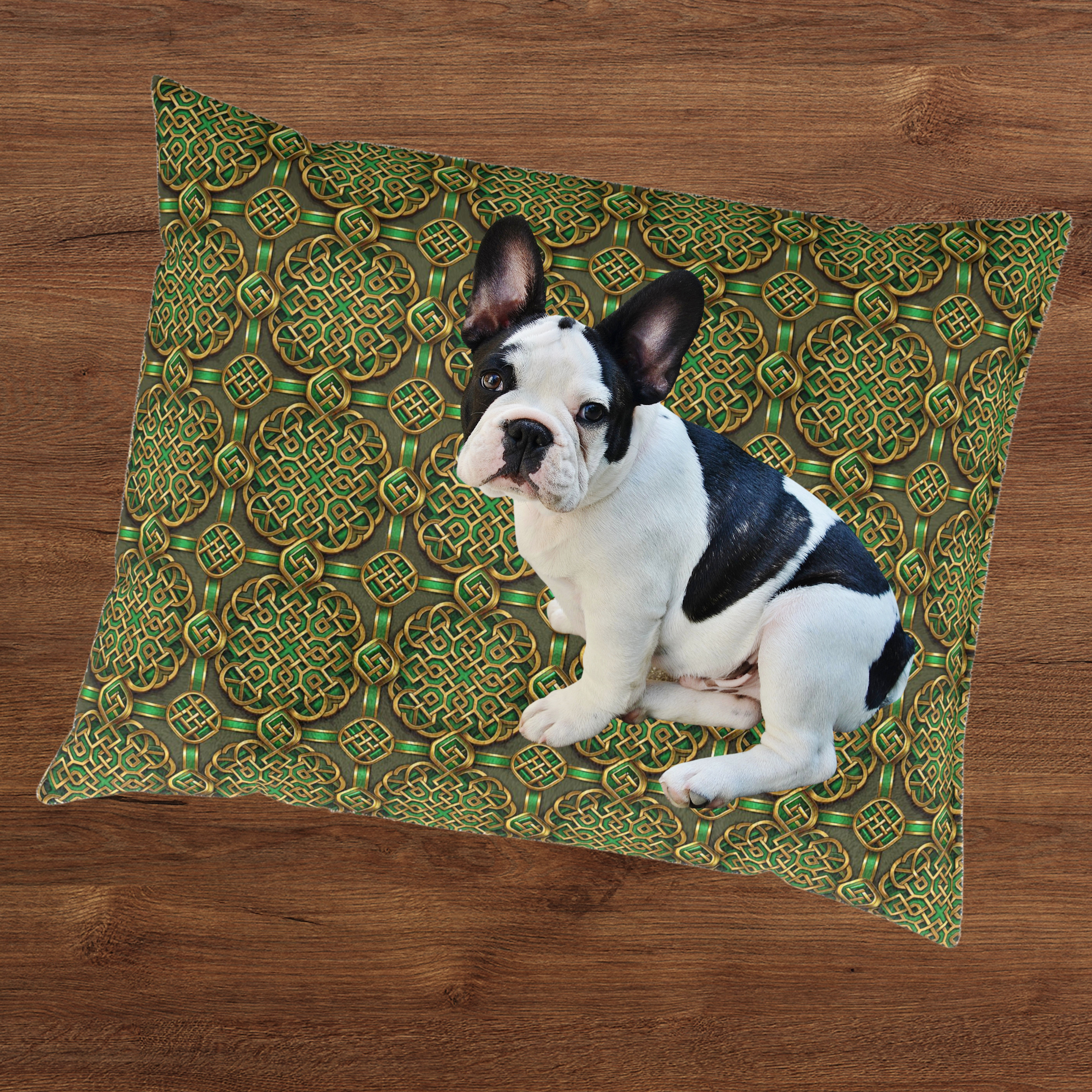 🍀 Celtic Comfort Pet Bed – Luxurious Lounging for Your Four-Legged Royalty | 3 Sizes