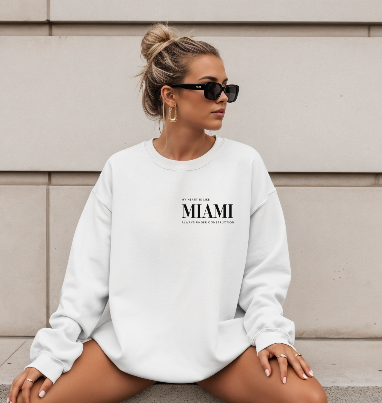 Miami White Sweatshirt – Minimalist Crewneck, Unisex Oversized Streetwear, Inspirational Graphic Pullover Miami White Sweatshirt – Minimalist Crewneck, Unisex Oversized Streetwear, Inspirational Graphic Pullover