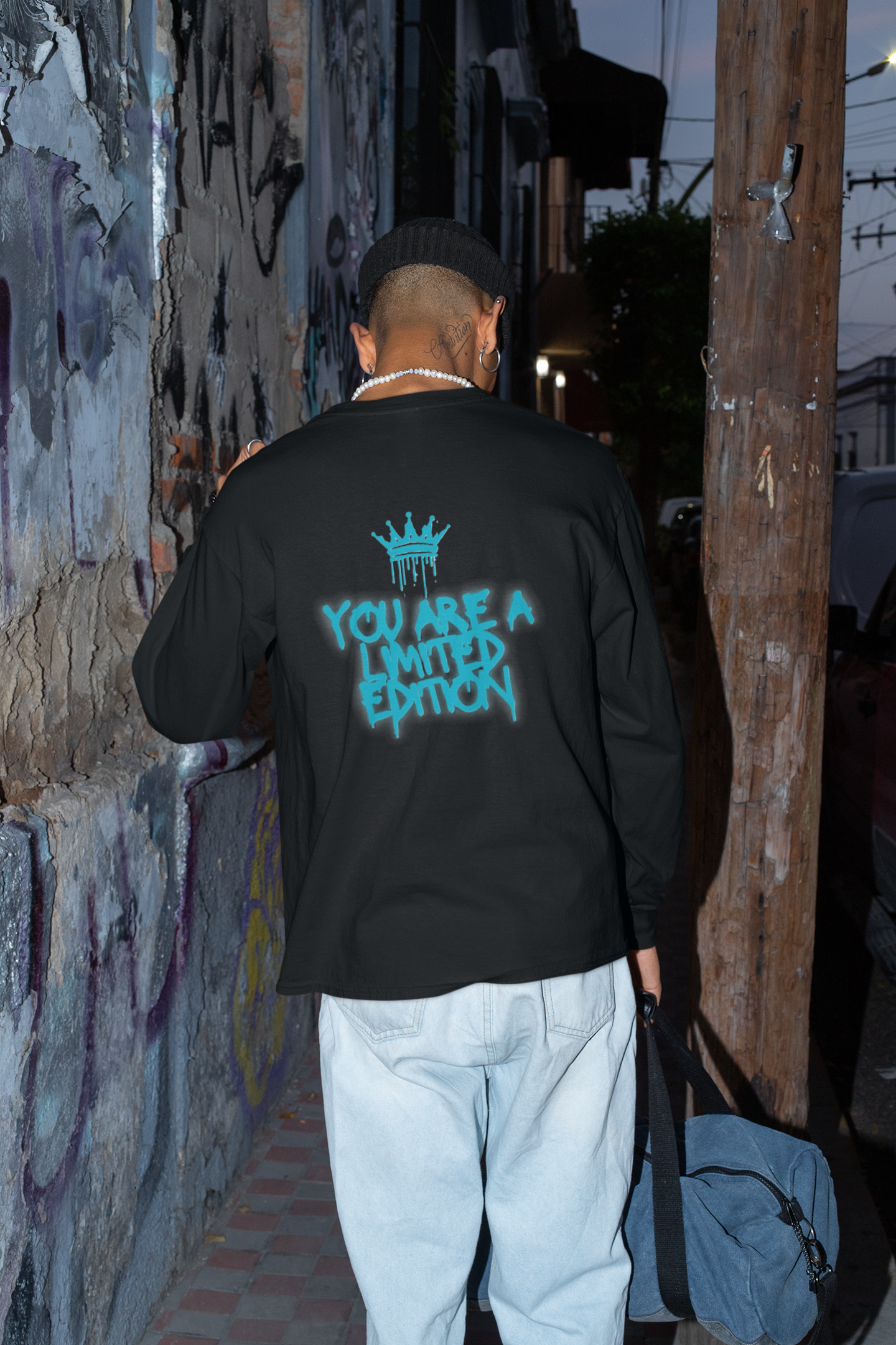 Crown ,Unisex Long Sleeve T-Shirt Leraze Limited Edition product thumbnail image Crown ,Unisex Long Sleeve T-Shirt Leraze Limited Edition product thumbnail image