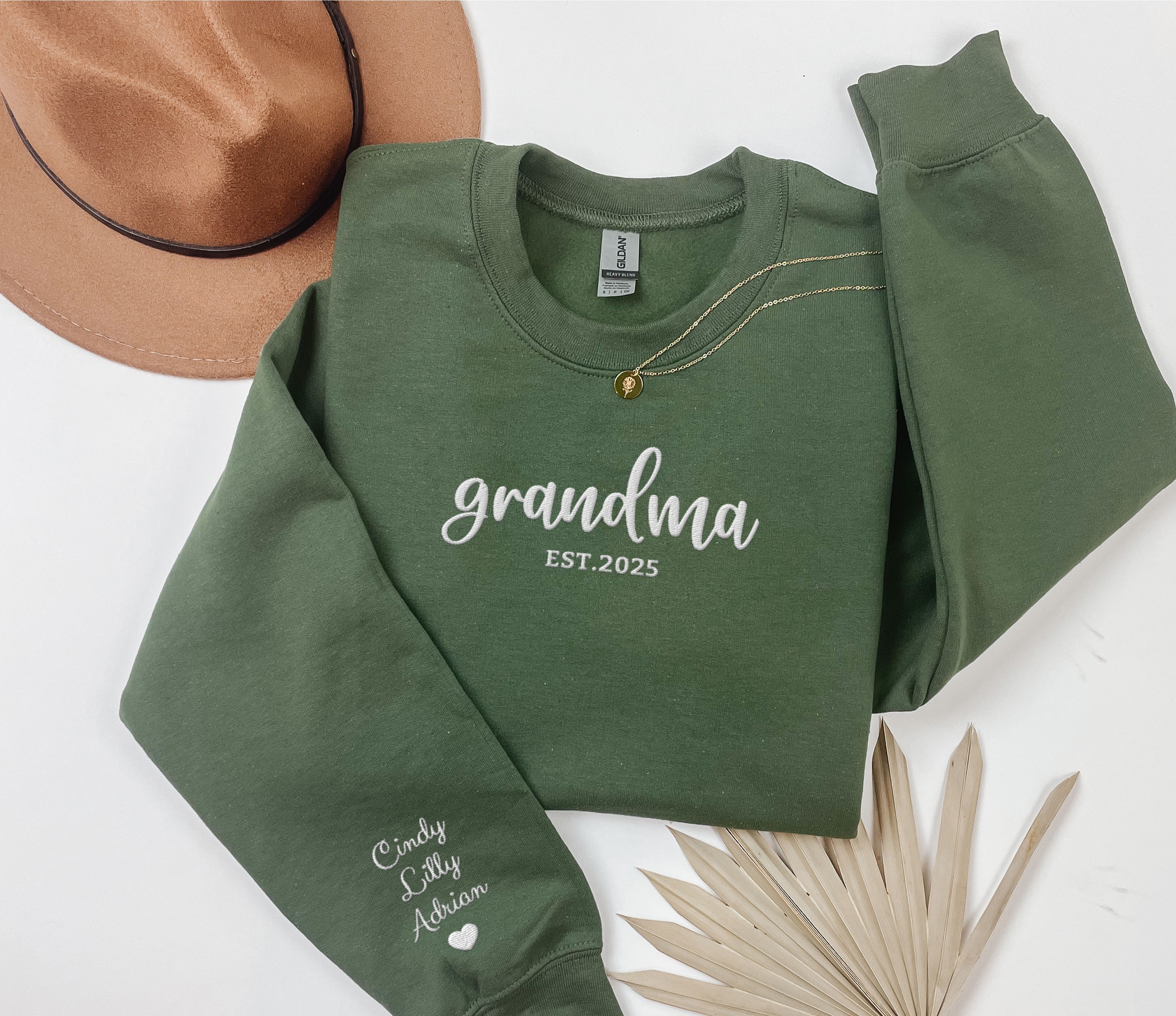 Personalized Grandma Sweatshirt – Gildan 18000 Crewneck | Custom EST Year & Grandkids Names | Nana/Mimi Gift | Cozy Unisex Fleece Personalized Grandma Sweatshirt – Gildan 18000 Crewneck | Custom EST Year & Grandkids Names | Nana/Mimi Gift | Cozy Unisex Fleece