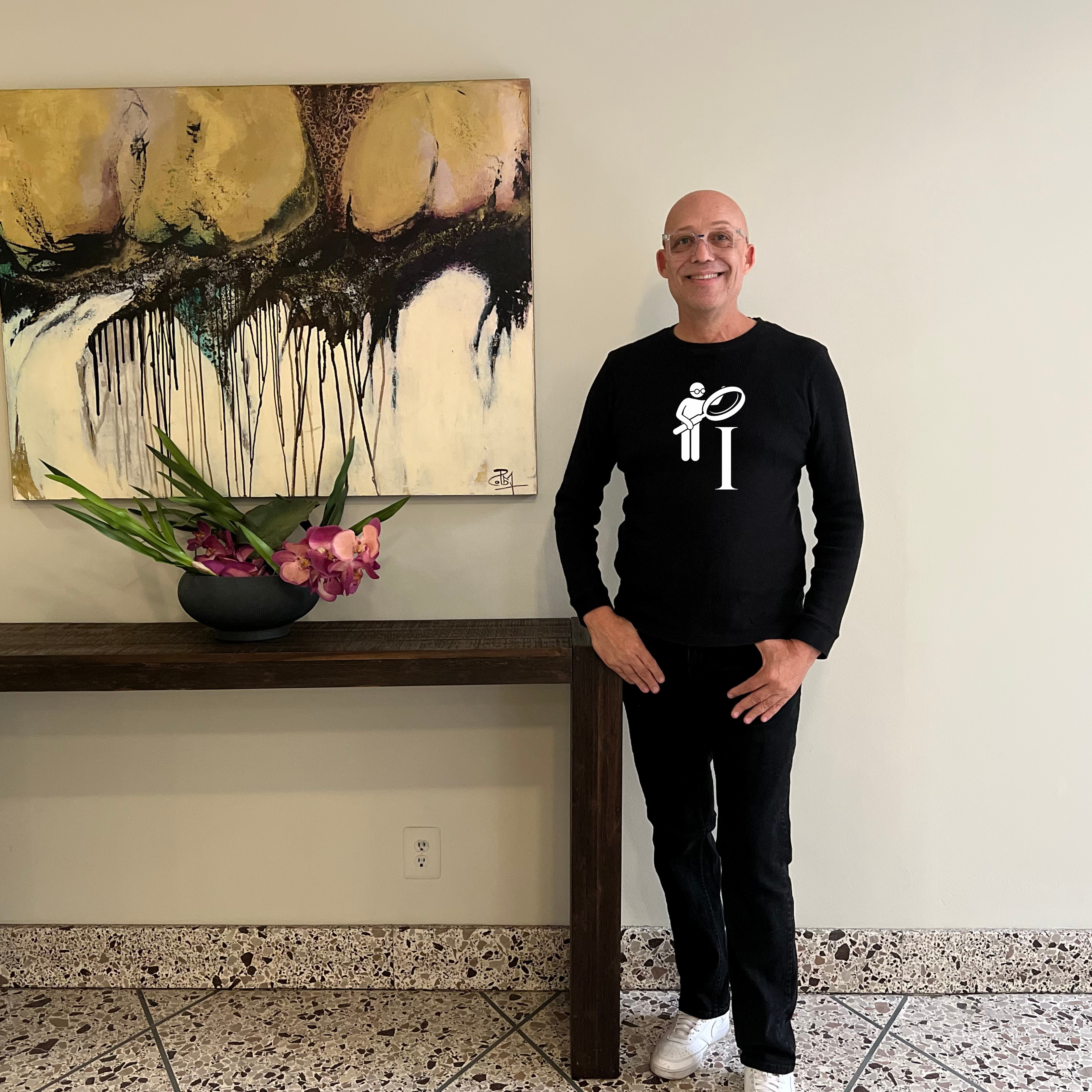 Focus on the "I" Unisex Long Sleeve Tee with Investigative Design - Perfect for Tech Enthusiasts, Casual Outings, and Cool Weather