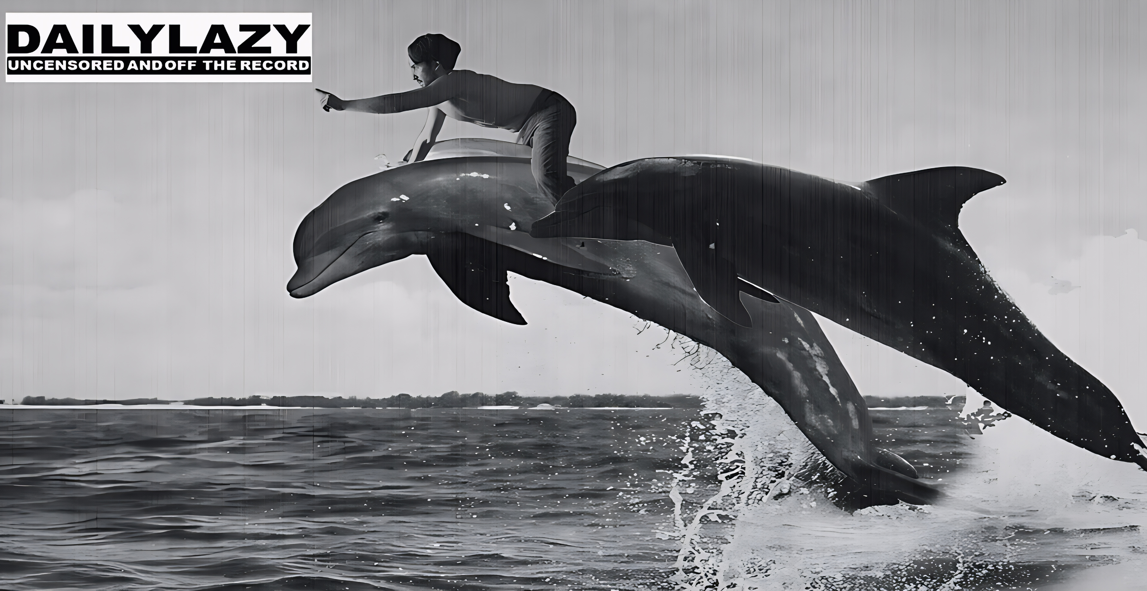 DAILY RIDE Pullover product thumbnail image DAILY RIDE Pullover product thumbnail image