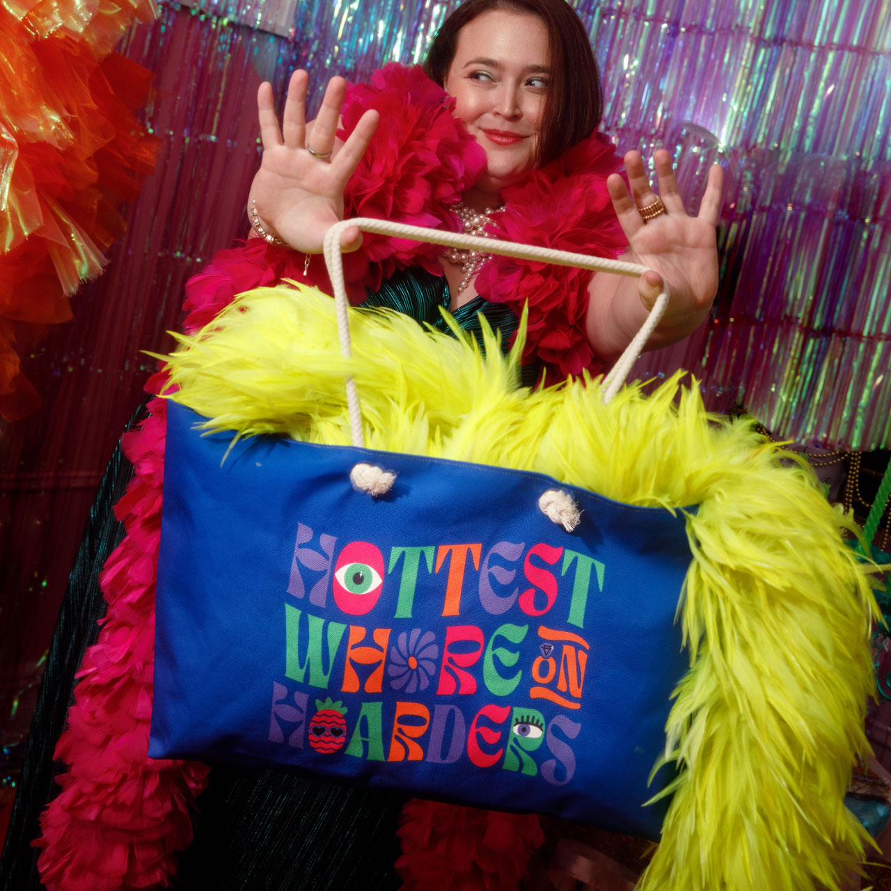 Hottest Wh*re on Hoarders Oversized Bag | Thrifting, Weekend, Shopping