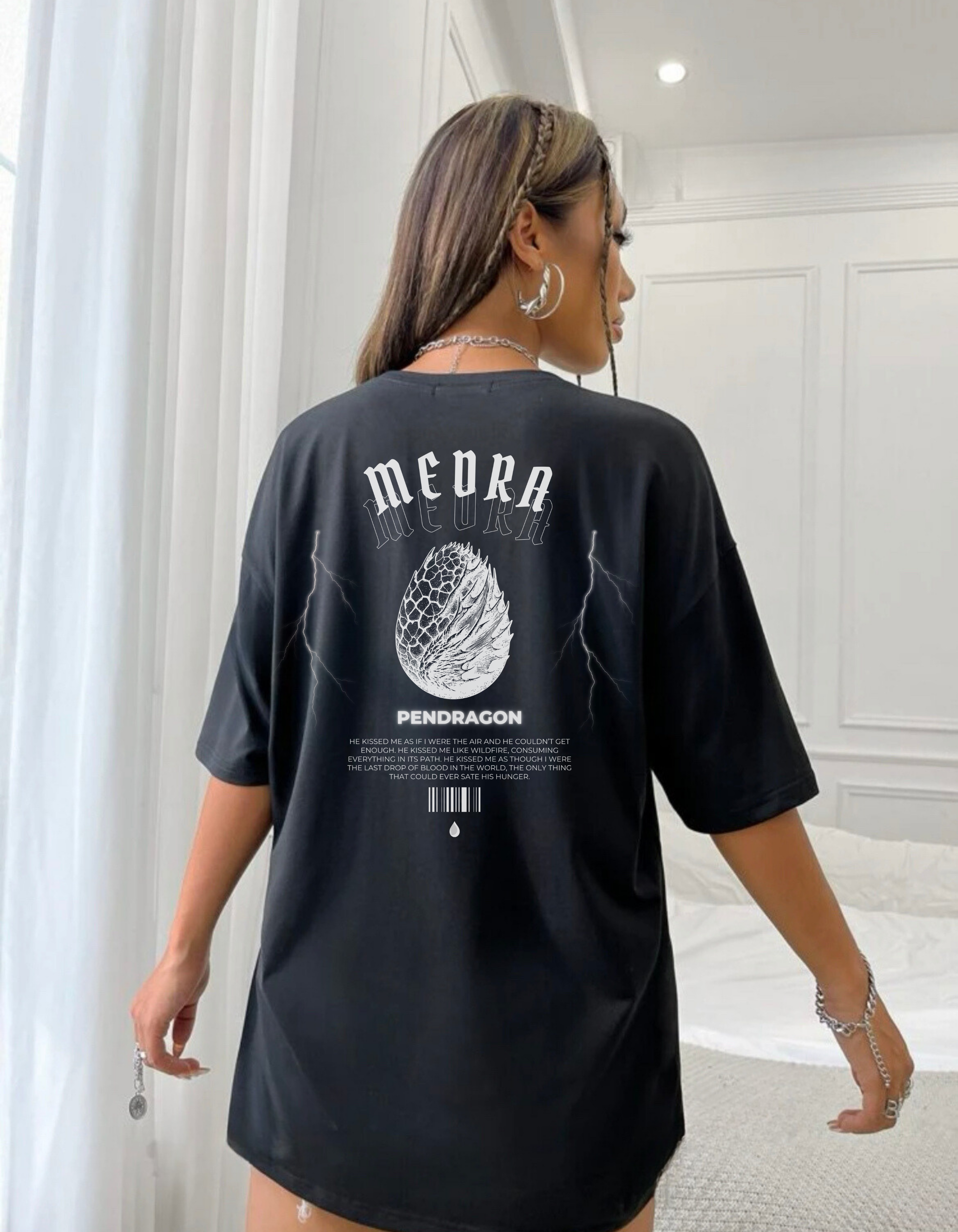 Medra Pendragon T-Shirt, Bloodwing Academy