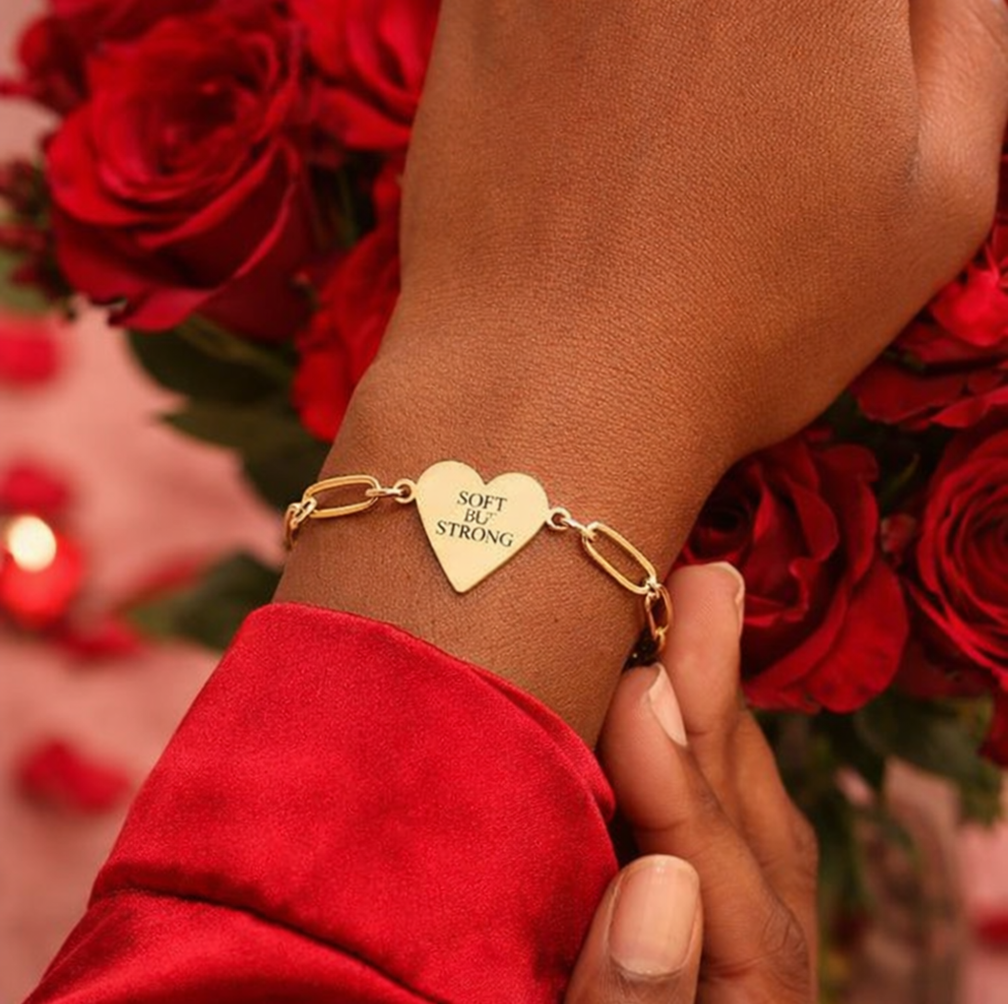 Paperclip Heart Bracelet (Engraving) product thumbnail image Paperclip Heart Bracelet (Engraving) product thumbnail image