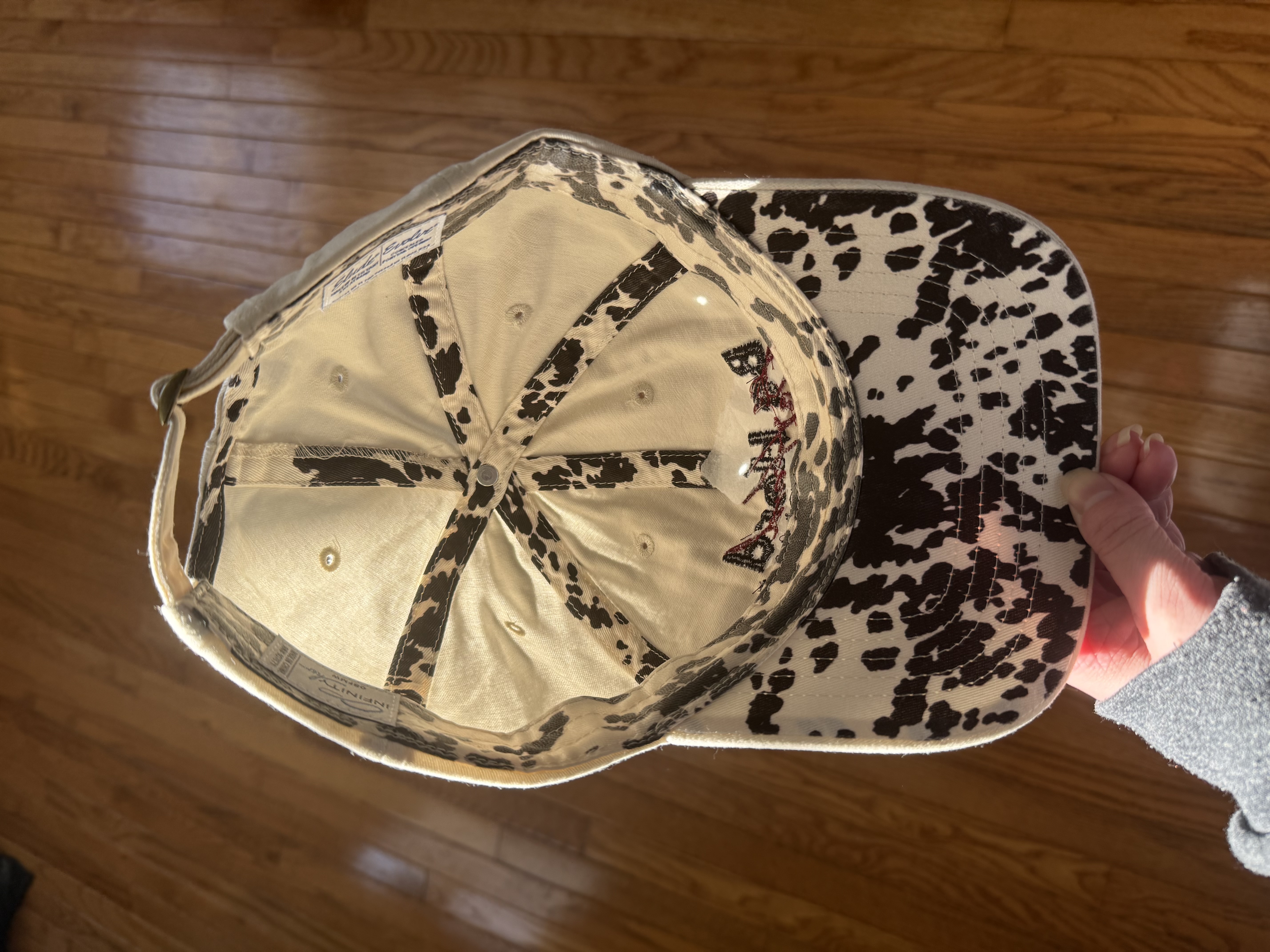 Women's Vanilla/Longhorn Embroidered Hat  product thumbnail image