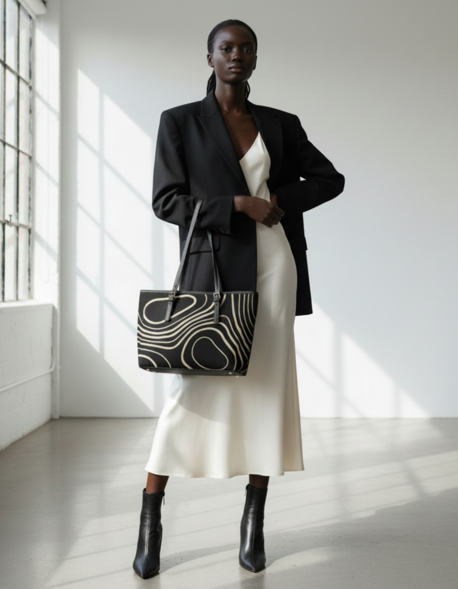  Leather Shoulder Bag — Black &amp; Beige Swirl Tote product thumbnail image