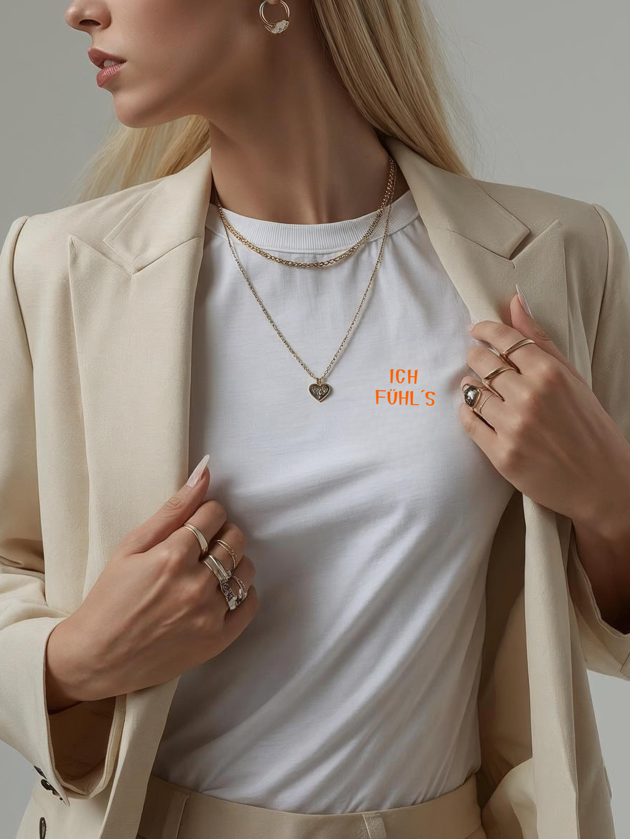 Mom life Tee, Ich Fühls Minimal, mini herz im rückenT-Shirt for Women product thumbnail image Mom life Tee, Ich Fühls Minimal, mini herz im rückenT-Shirt for Women product thumbnail image