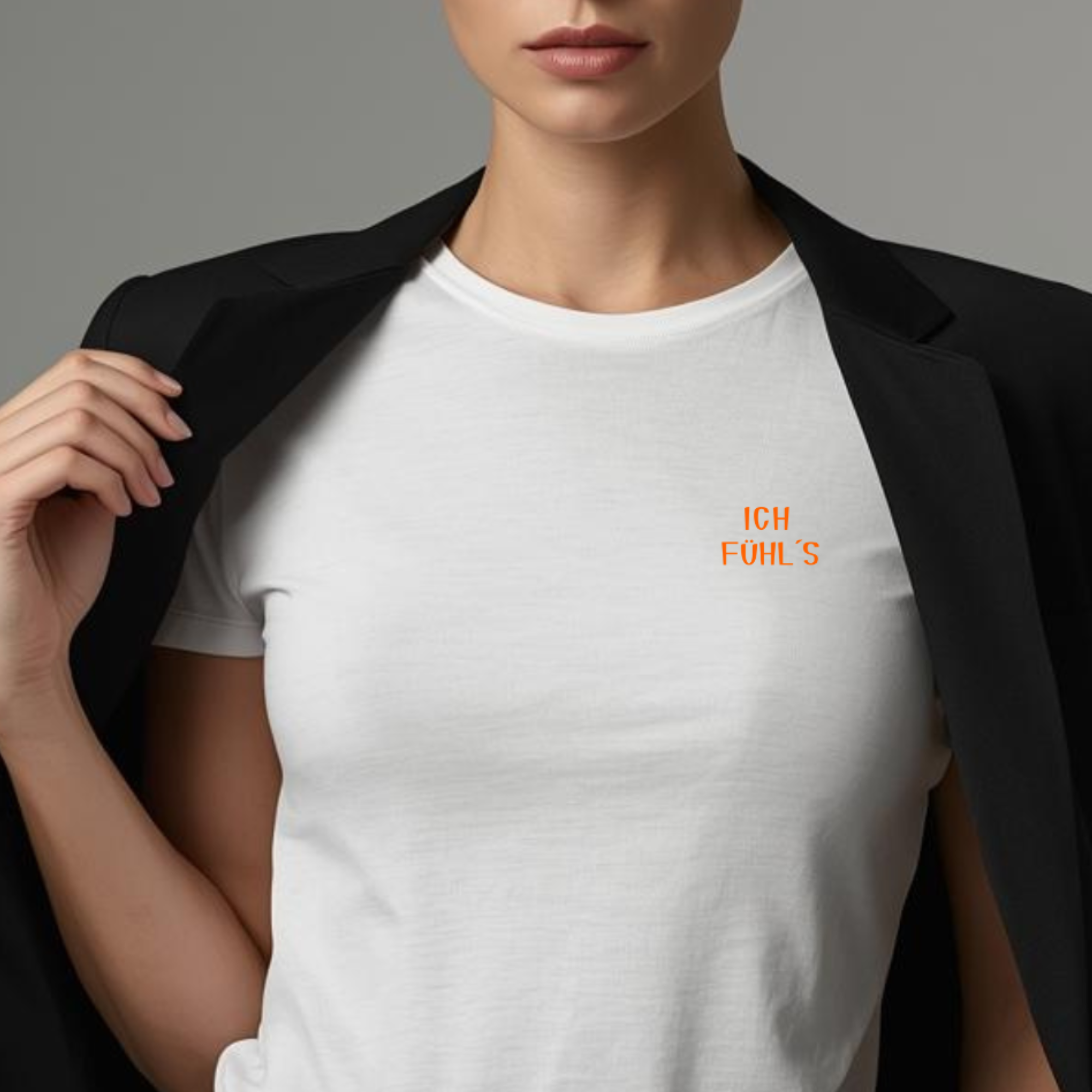 Mom life Tee, Ich Fühls Minimal, mini herz im rückenT-Shirt  for Women  product thumbnail image